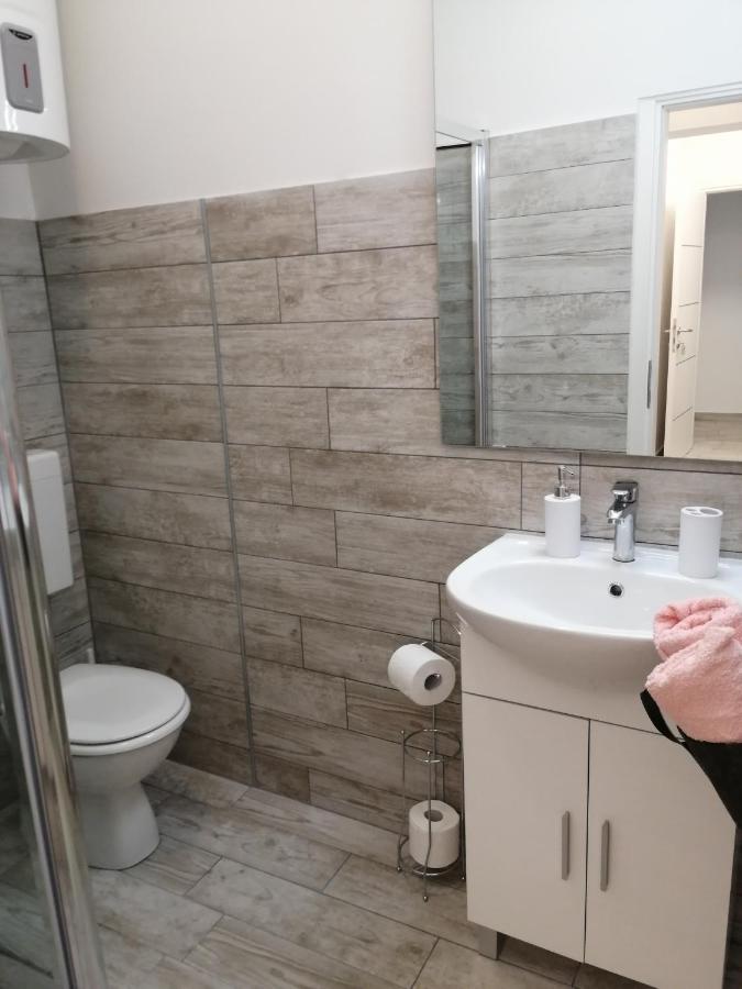 Apartmani Nevera Krk Town Dış mekan fotoğraf